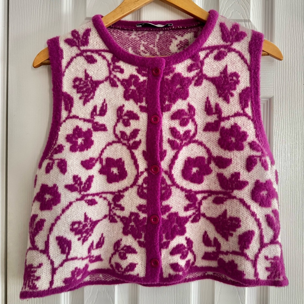Zara Pink Floral Knit Button-Up Vest - Picture 6 of 8